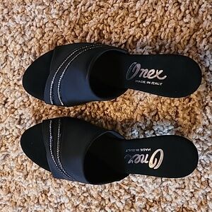 Onex Black Heels